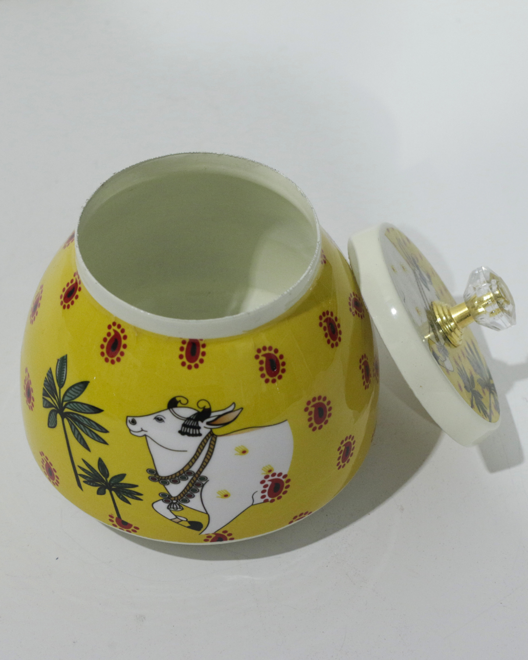 Yellow Cow Tray Set