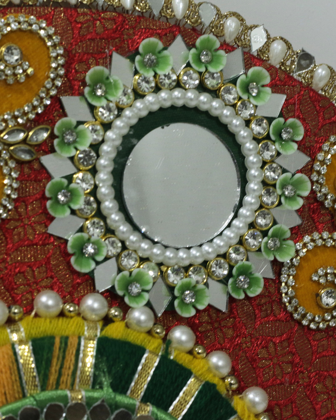 Red/Green/Yellow 9 Piece Rangoli Set