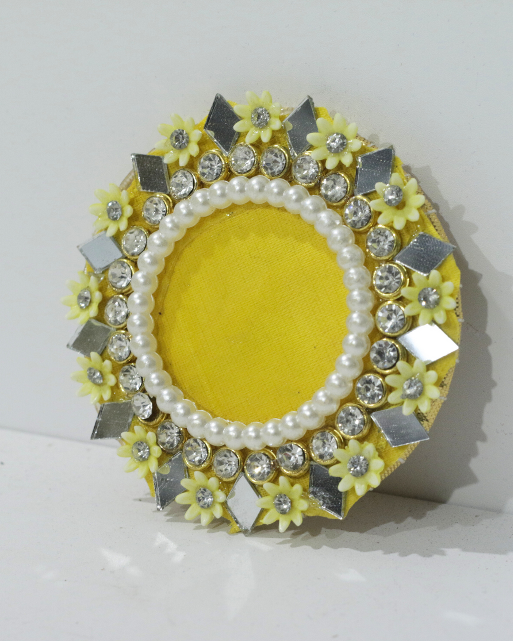 Red/Green/Yellow 9 Piece Rangoli Set