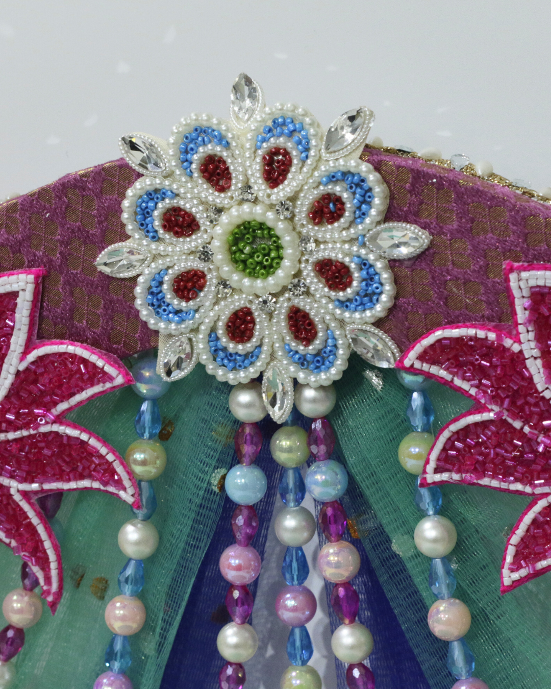 Teal/Pink Cow Singhasan