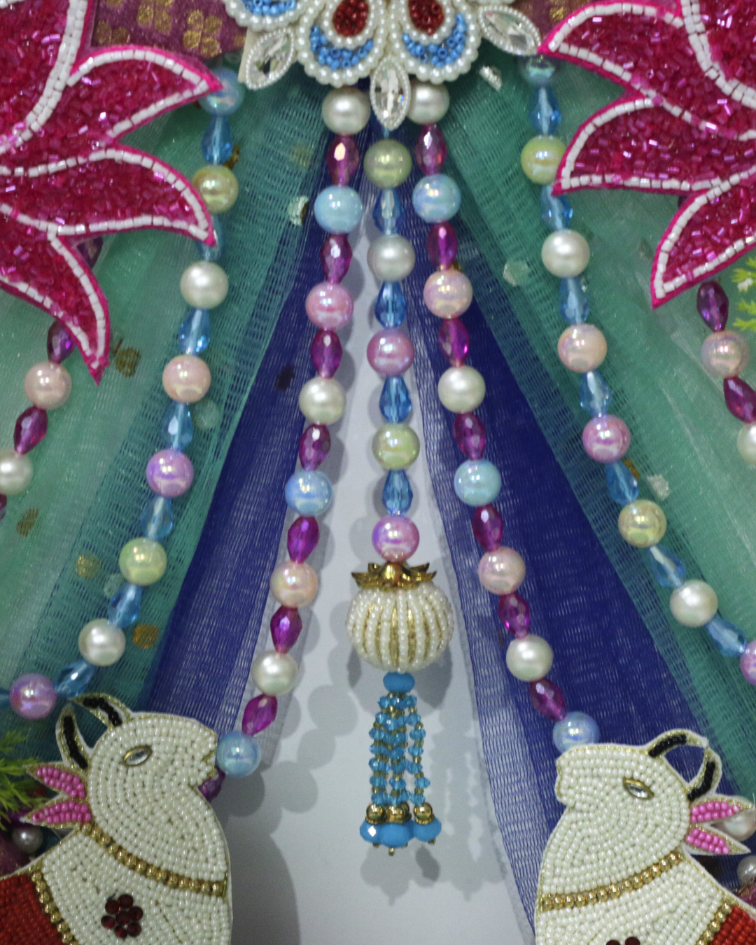 Teal/Pink Cow Singhasan