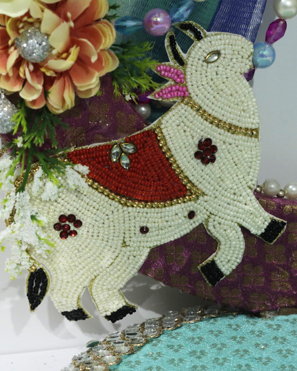 Teal/Pink Cow Singhasan