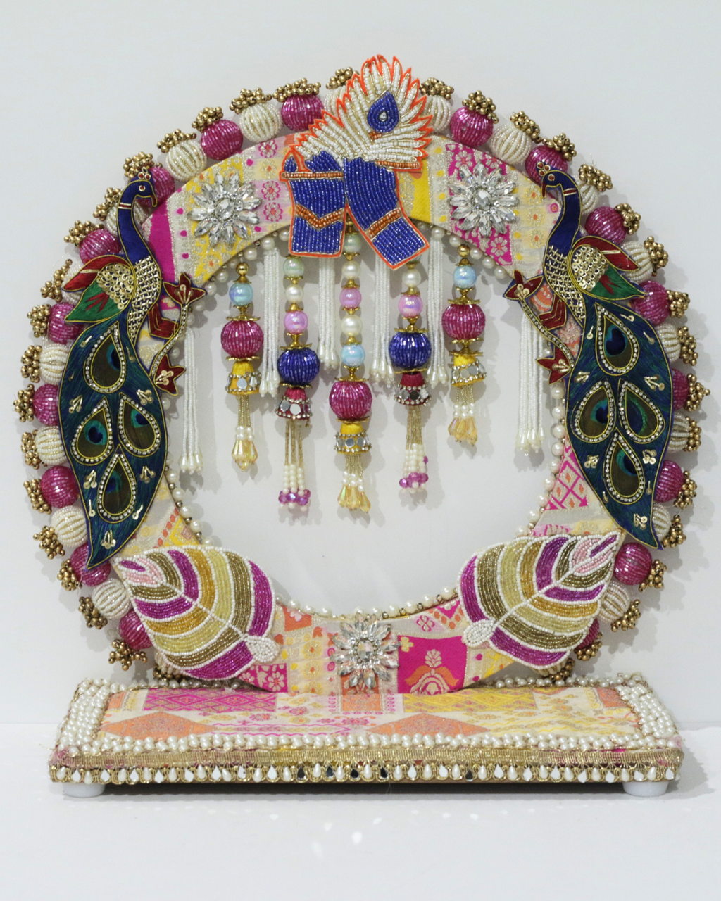 Multicolour Krishnji Singhasan