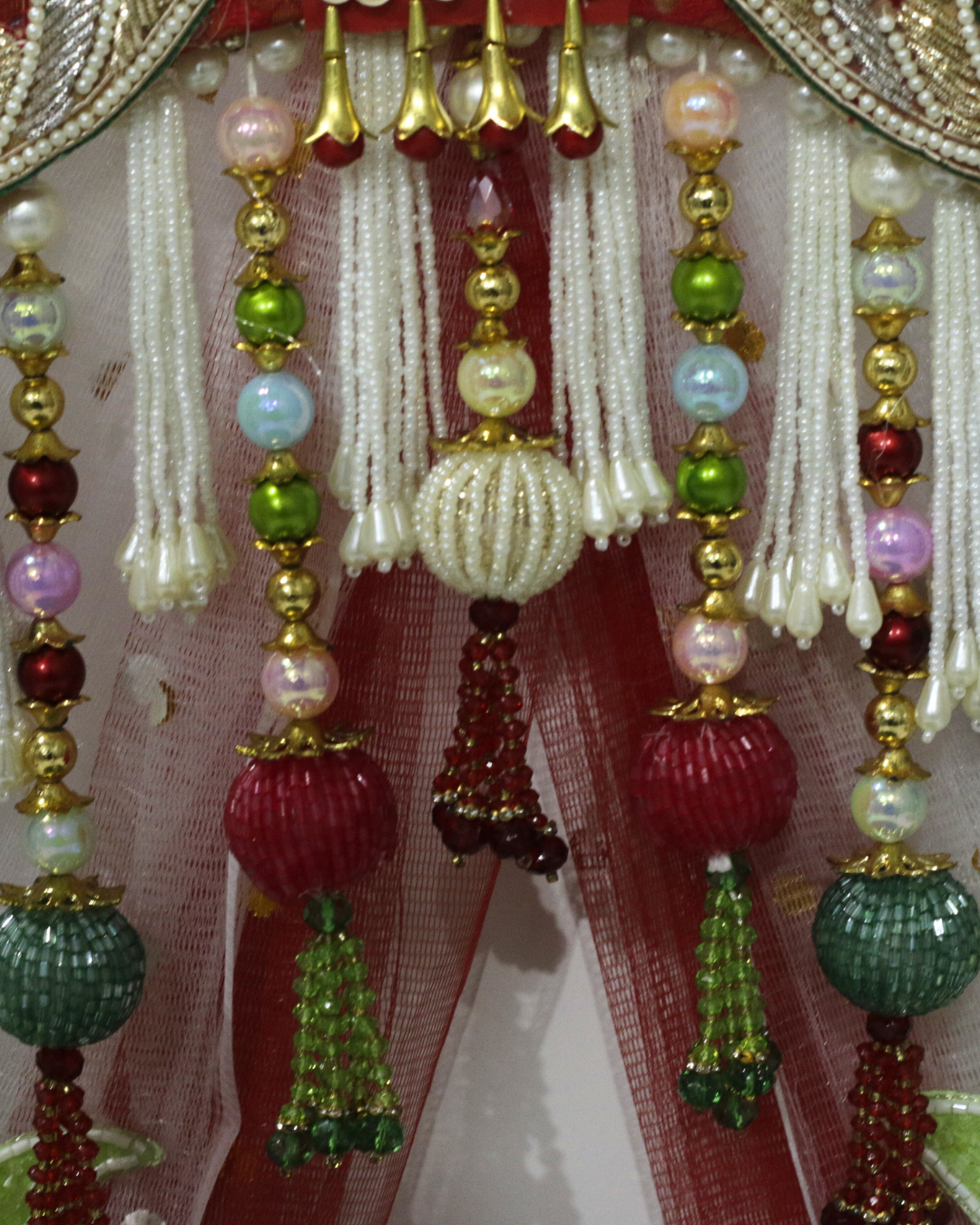 Red/Green Swastik Singhasan