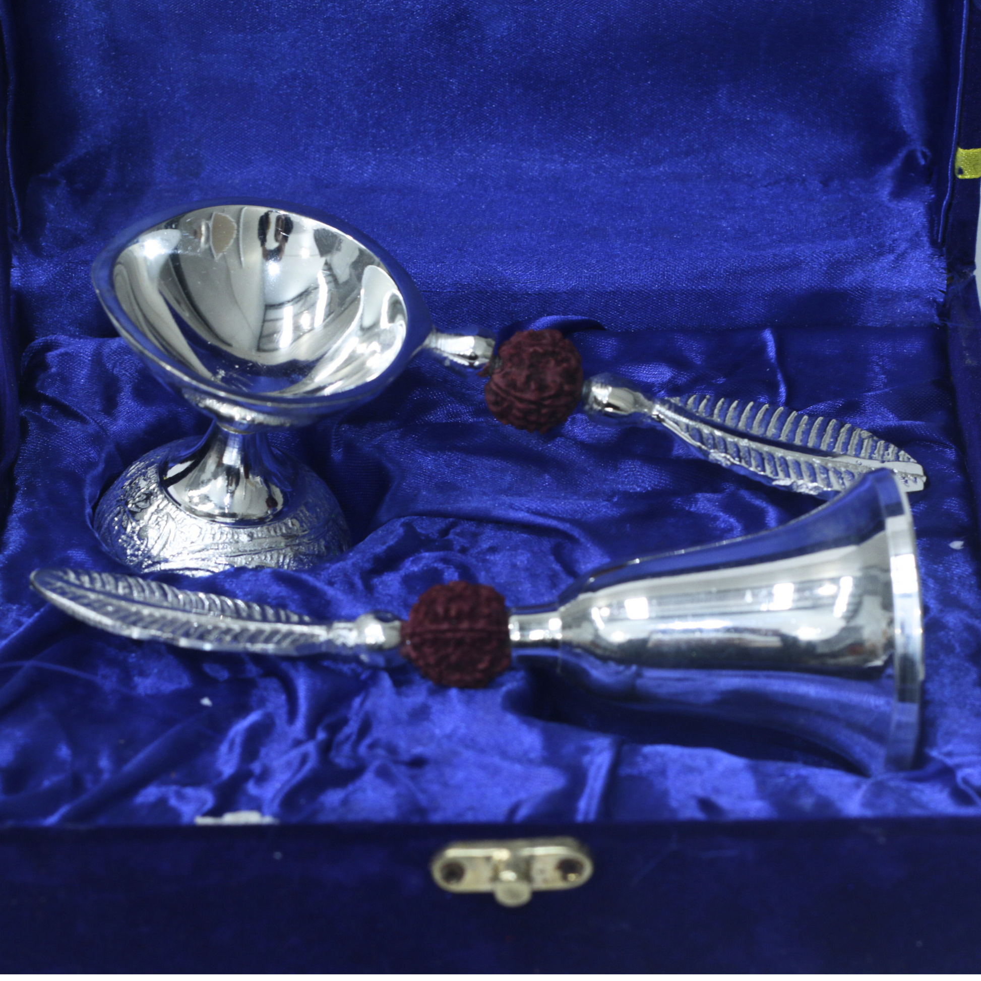 Diya & Bell Set