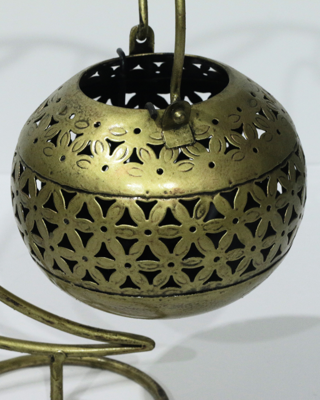 Chandra Stand Loban Burner
